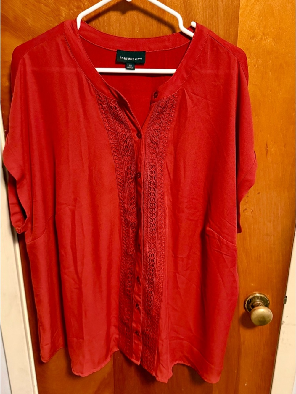 Fortune + Ivy Belinda Plus-Size Crochet-Trim Button Front Blouse in Rust - Picture 3 of 12